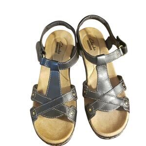 Clarks Collection Hayla Flute Sandals Black Leather Wedges Women's 6